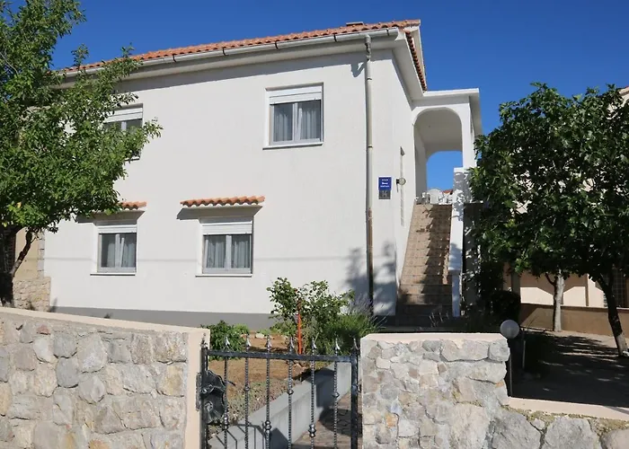 Apartments Nadenic